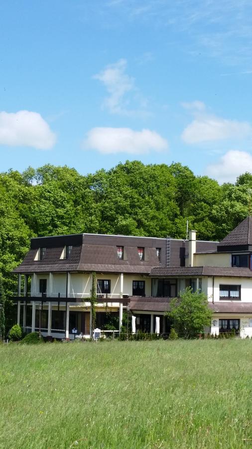 Landhotel Zum Doppeldecker Kirchen  Exterior foto
